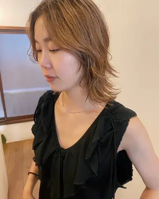 ミディアム カラー 【pejite】 Hinanoのヘアスタイル