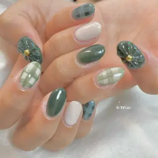 ネイル nail salon e'mu💐のネイルデザイン