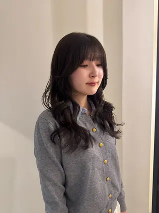 ロング カラー 内沼 恵留菜のヘアスタイル