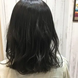 ミディアム カラー embrace エンブレイスのヘアスタイル