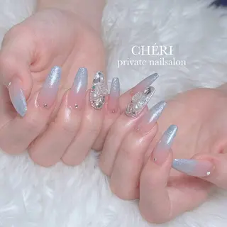 ネイル CHÉRI .のネイルデザイン