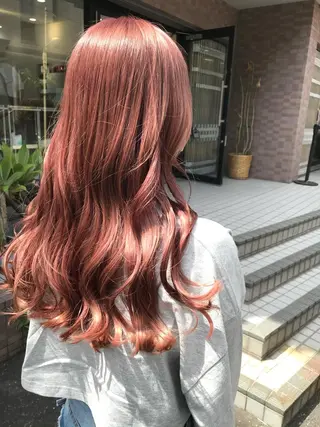 ロング カラー 横山 奈央のヘアスタイル