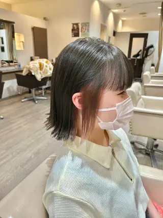 ショート カラー おおつか せいやのヘアスタイル