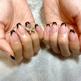 ネイル yuri 🌈のネイルデザイン