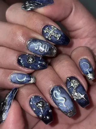 ネイル NES NAIL所属・さゆり￤推しキャラ ￤ロングネイル🩷のネイルデザイン