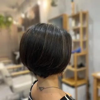 ショート カット 🌸 飯野 舞桜のヘアスタイル