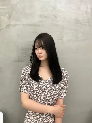 セミロング Tiffa二子玉川所属・レイヤーカット 🌻AOI🌻のヘアスタイル