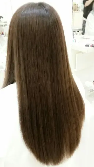 カラー ロング 須賀 一美のヘアスタイル