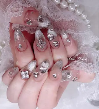 ネイル She   Nail所属・ISA_ BELLAのネイルデザイン