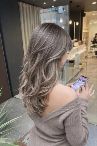 カラー 透明感のある艶髪なら 矢場町駅4番出口すぐのヘアスタイル