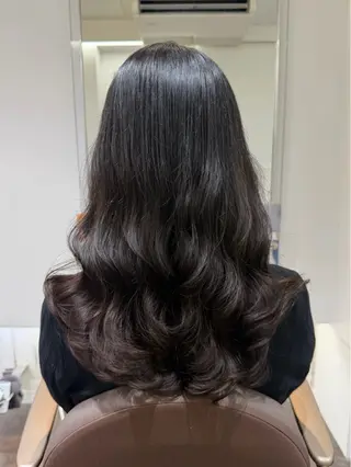 セミロング パーマ 顔周り/透明感/銀座 🩵りのせのヘアスタイル