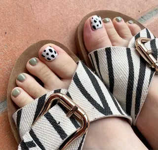 ネイル 駒月 明日香の眉毛・アイブロウイメージ