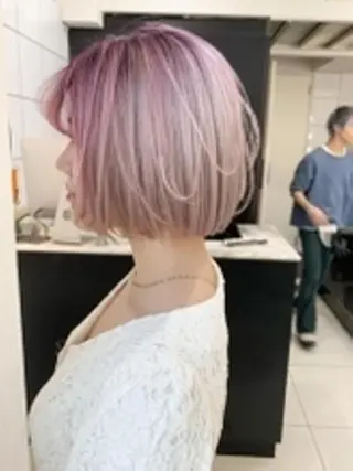 ショート カラー 前田 桃花のヘアスタイル