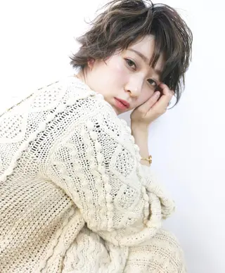 ショート カラー 🔷ブリーチバレイヤ ージュ🔷飯野達也のヘアスタイル