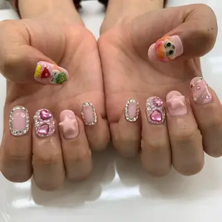 ネイル 五十嵐 美智のネイルデザイン