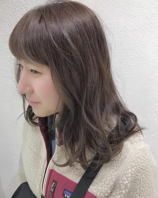 ミディアム カラー ウエモト タク ショート/レイヤーのヘアスタイル