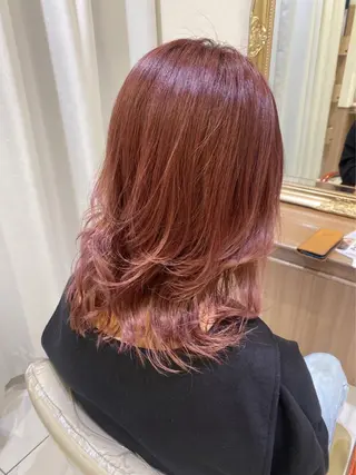 ミディアム カラー 古川 琴美のヘアスタイル