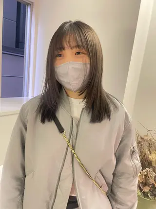 ミディアム 渥美 怜子のヘアスタイル