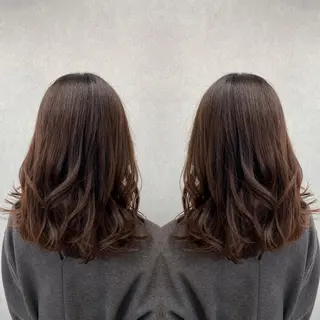 セミロング カラー tocca 💜石田愛結💜のヘアスタイル