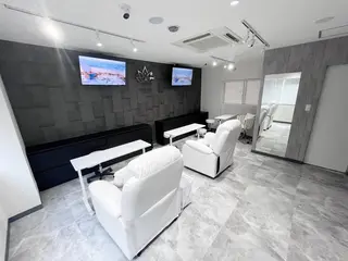 リスブラン AYUMI 🍎のネイルデザイン