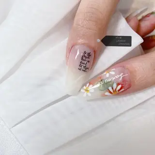 ネイル ネイルサロン 9Carats神田のネイルデザイン