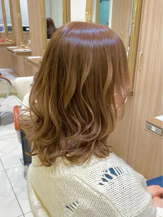 セミロング カラー 古川 琴美のヘアスタイル