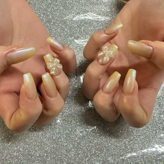 ネイル VIERU 🌈🎀💖のネイルデザイン