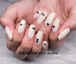 ネイル R inのネイルデザイン