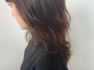セミロング カラー 【Uneユヌ】菊地 春那のヘアスタイル