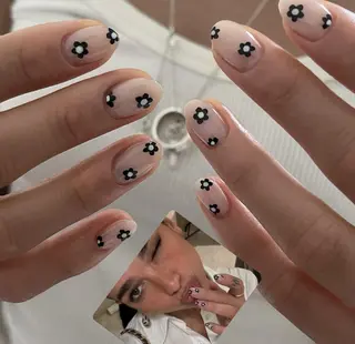 ネイル Pure&Rich Nailのネイルデザイン