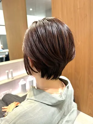 ショート カラー ferna所属・吉野 正啓のヘアスタイル