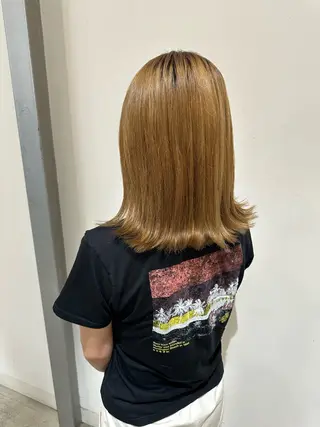 ミディアム 垣内 奈緒のヘアスタイル