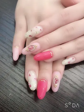 ネイル Piacere所属・Piacere 絵美のネイルデザイン