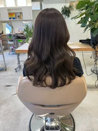 ロング カラー 💛🤍U too e’s 鎌倉🧸のヘアスタイル