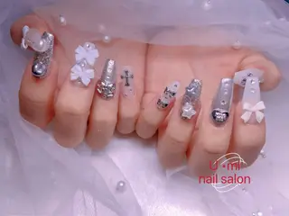 ネイル UMI ネイルサロン新宿🎀のネイルデザイン