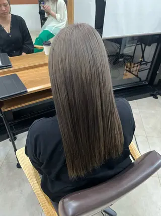 ロング カラー 橋本 萌々香のヘアスタイル