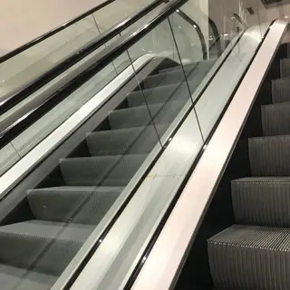 IwAsh  大和駅店所属・shiho .のヘアスタイル