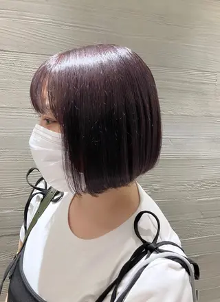 ショート カラー サキ🤍ハイトーン 🩰くびれ巻きヘアのヘアスタイル