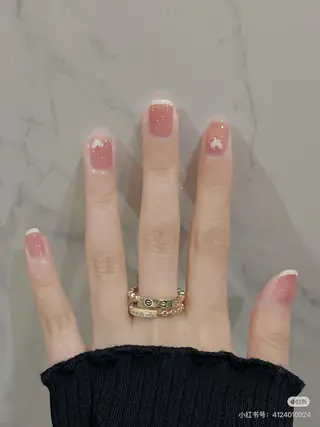 ネイル 長さ出しMORNAIL所属・長出し専門 パーツのネイルデザイン