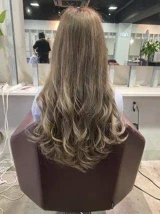 ロング 【レイヤーカット】 関根【コテ巻パーマ】のヘアスタイル