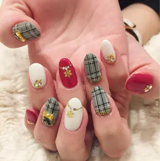 ネイル 東 千夏のネイルデザイン