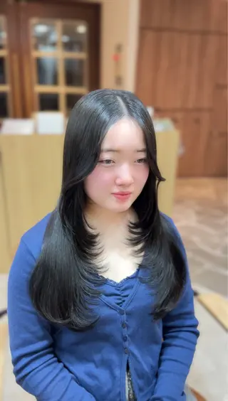 ロング カラー honoka/レイヤ ー/艶感カラー/韓国のヘアスタイル