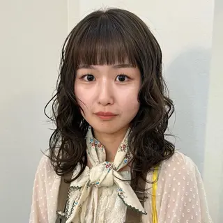 ミディアム カラー Ｆ.まひろ🎀 暖色カラー／ベージュのヘアスタイル