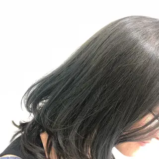 カラー 下平 秀美のヘアスタイル