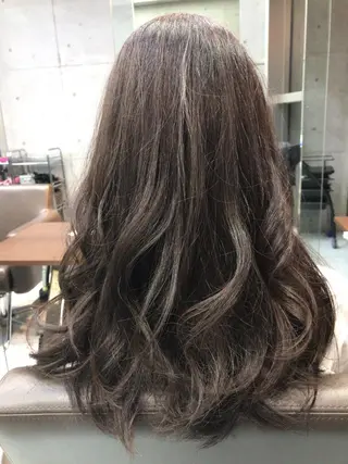 ロング カラー 大栗 佑也  髪質改善のヘアスタイル