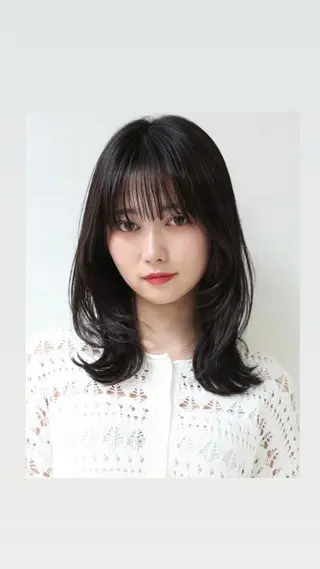 ミディアム 椋 愛穂のヘアスタイル