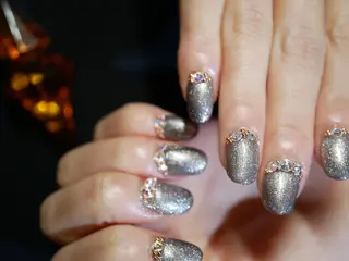 ネイル ARTスクールサロン お・タマゴのネイルデザイン