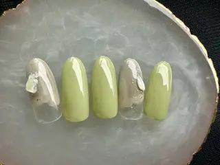 ネイル Re :eight Nail所属・NISHIOKA FUKUMIのネイルデザイン