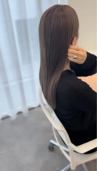 ロング PACE所属・ayumi ／透明感カラーのヘアスタイル