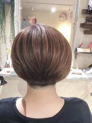 ショート カラー 美容歴１８年以上🌈 山口のヘアスタイル